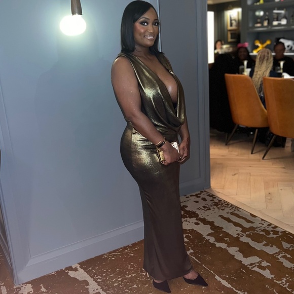 Dress - Picture 3 of 4